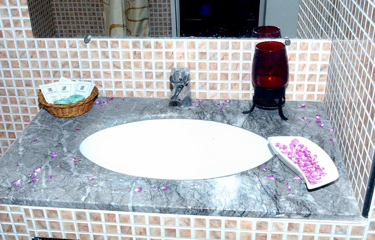 Hotel Continental Khenifra Εξωτερικό φωτογραφία